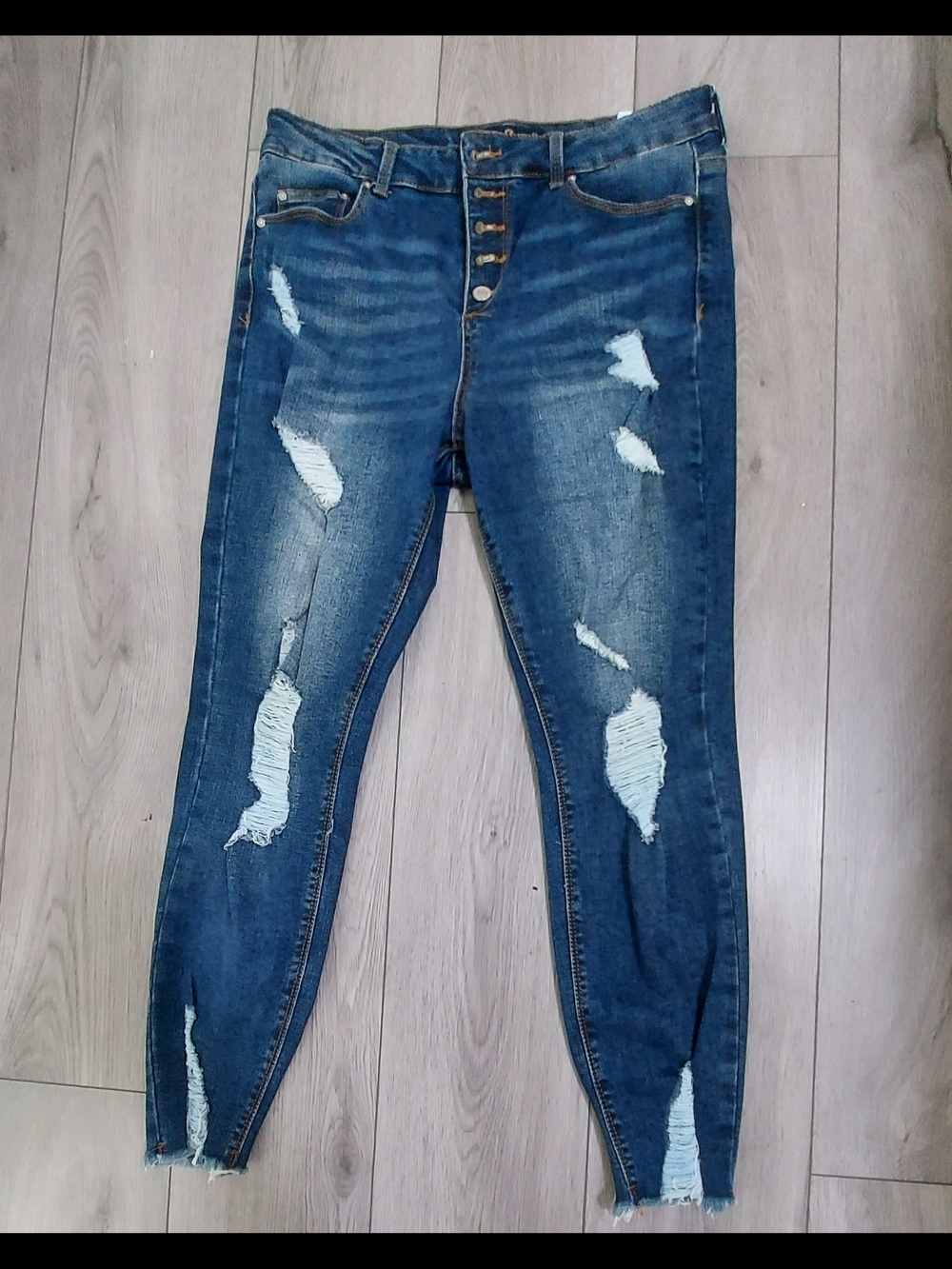 Indigo Rein Women's Dark Blue Distressed Skinny Jeans